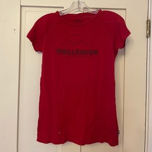 NEW FJALLRAVEN RED T-SHIRT❤️